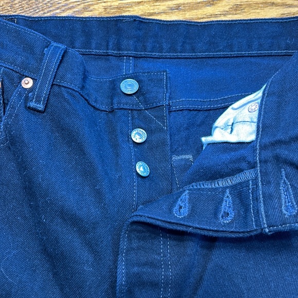 Levi’s 501 black button fly jeans. Excellent condition. Size 34 x 30. - Picture 2 of 10